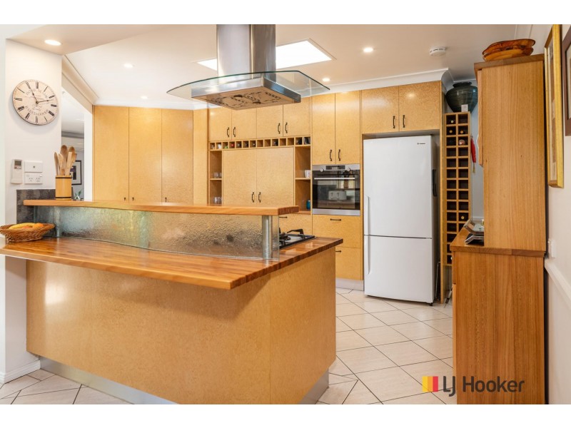 8 Barrakee Drive, Long Beach NSW 2536