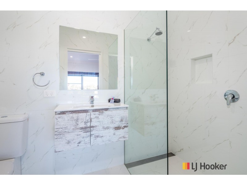 24 Mary Place, Long Beach NSW 2536