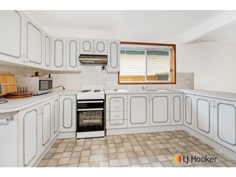 16 Pacific Road, Surf Beach NSW 2536