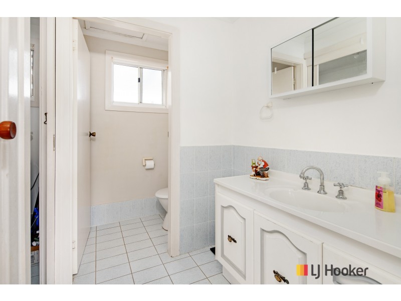 16 Pacific Road, Surf Beach NSW 2536