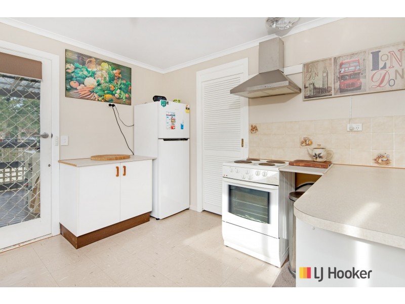 16 Pacific Road, Surf Beach NSW 2536