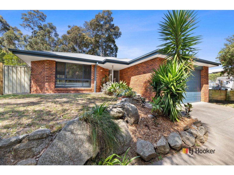 9 Canning Crescent, Sunshine Bay NSW 2536