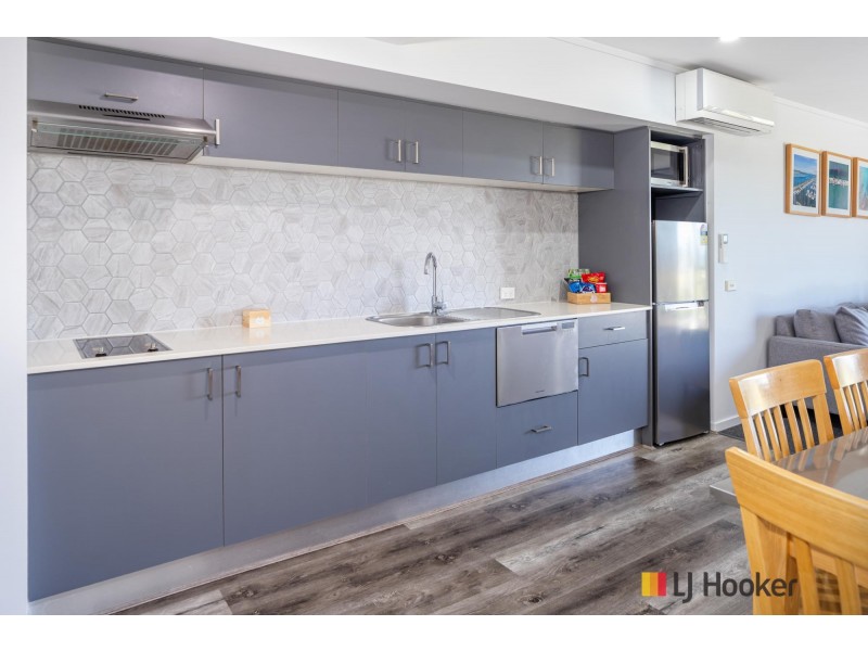 Unit 211/202-208 Beach Road, Batehaven NSW 2536