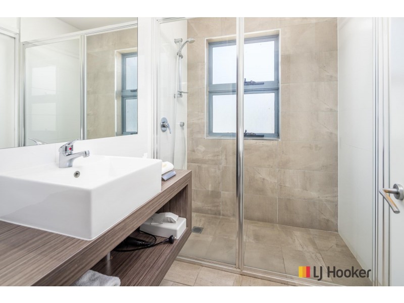 Unit 211/202-208 Beach Road, Batehaven NSW 2536