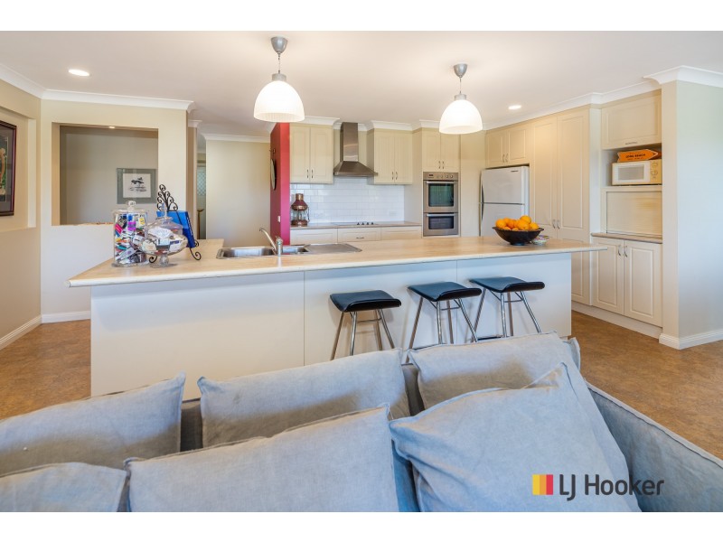 9 Henry Place, Long Beach NSW 2536