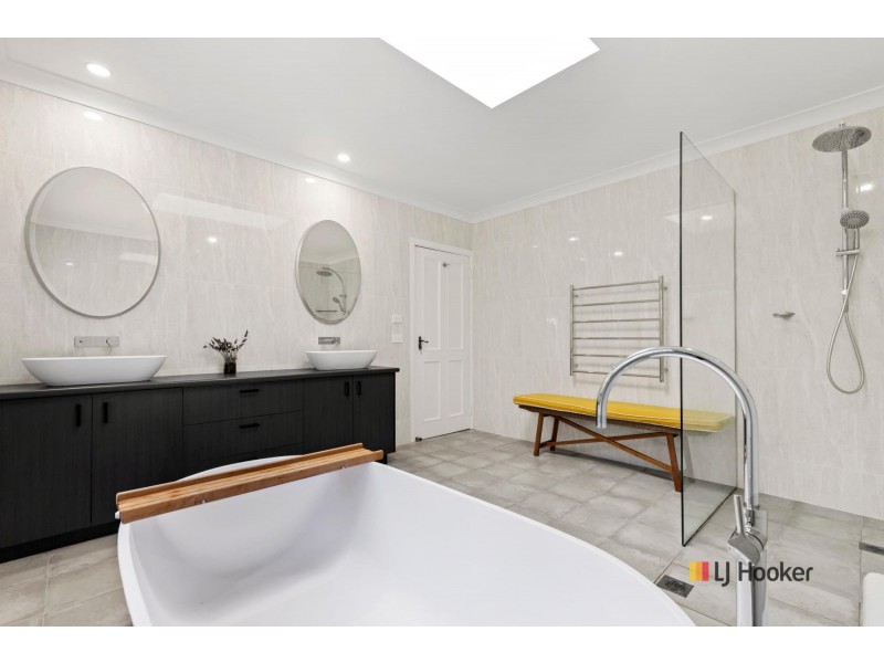 8 Nicholas Grove, Rosedale NSW 2536