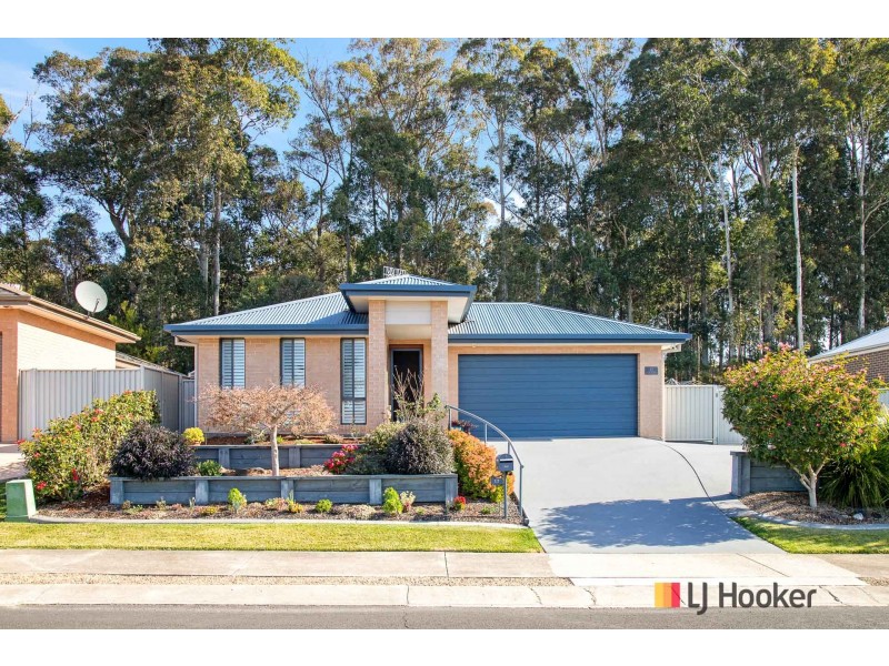17 Luks Way, Batehaven NSW 2536