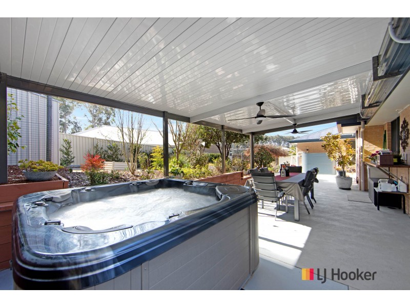 17 Luks Way, Batehaven NSW 2536