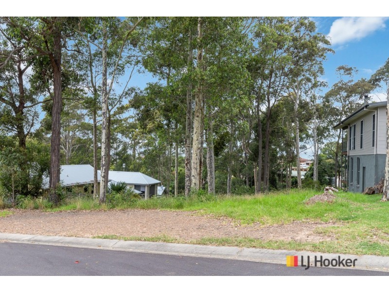 13 Warragai Place, Malua Bay NSW 2536