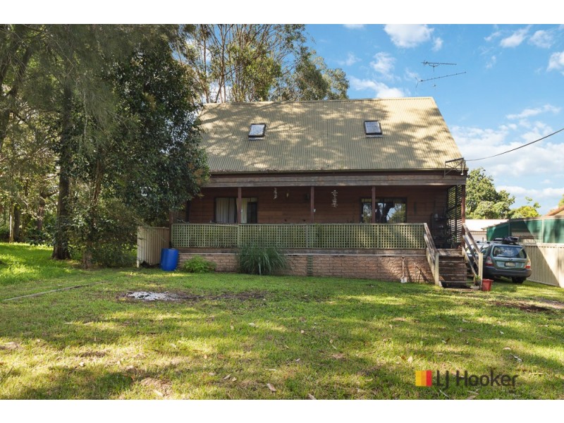 17 Tomakin Place, Tomakin NSW 2537
