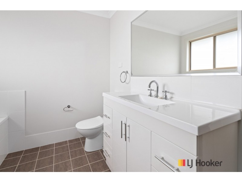 15A & B Freycinet Drive, Sunshine Bay NSW 2536