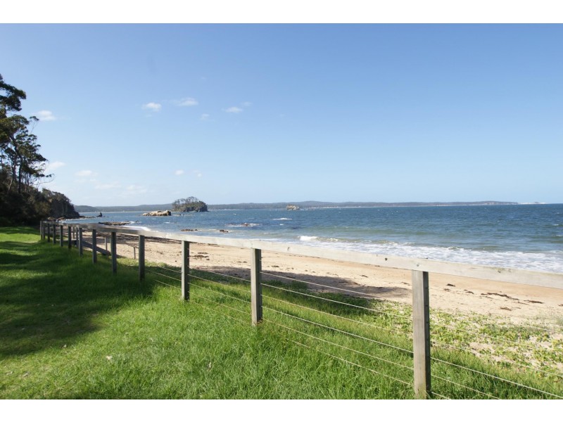 Cabin 28/414 Beach Road, Batehaven NSW 2536