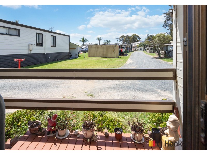 Cabin 28/414 Beach Road, Batehaven NSW 2536