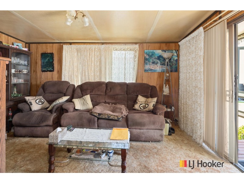 Cabin 28/414 Beach Road, Batehaven NSW 2536