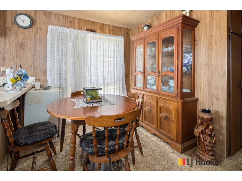 Cabin 28/414 Beach Road, Batehaven NSW 2536