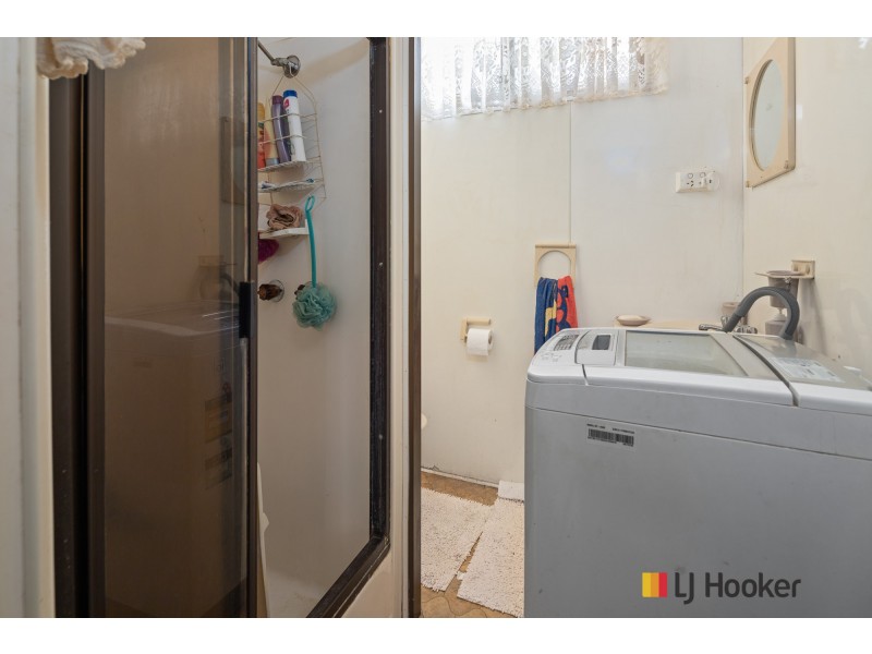 Cabin 28/414 Beach Road, Batehaven NSW 2536