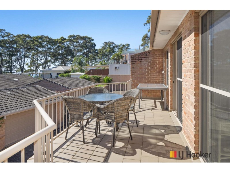 5/8 Edgewood Place, Denhams Beach NSW 2536