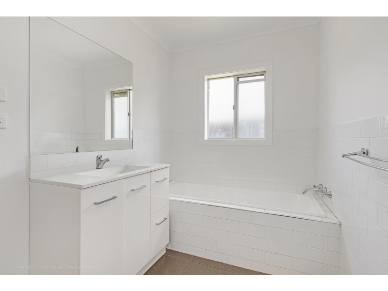 288 Beach Road, Batehaven NSW 2536