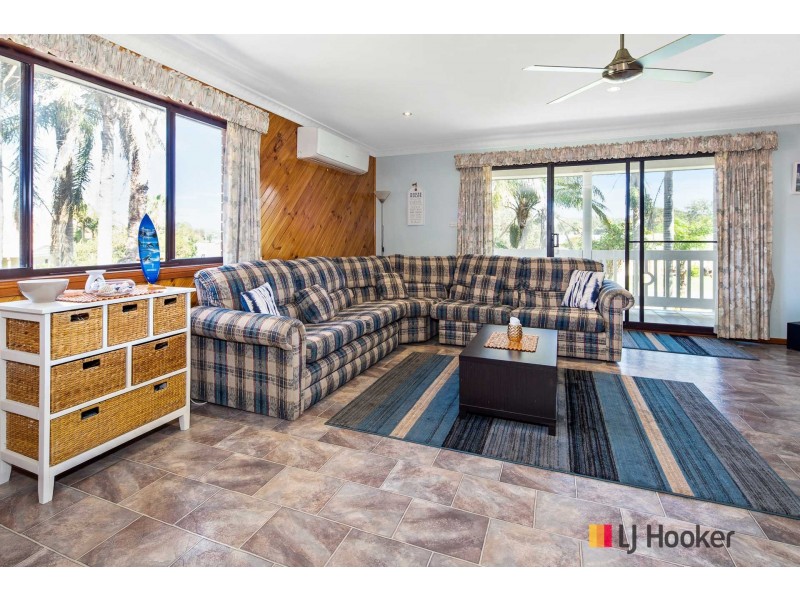 1/57 Maloneys Drive, Maloneys Beach NSW 2536