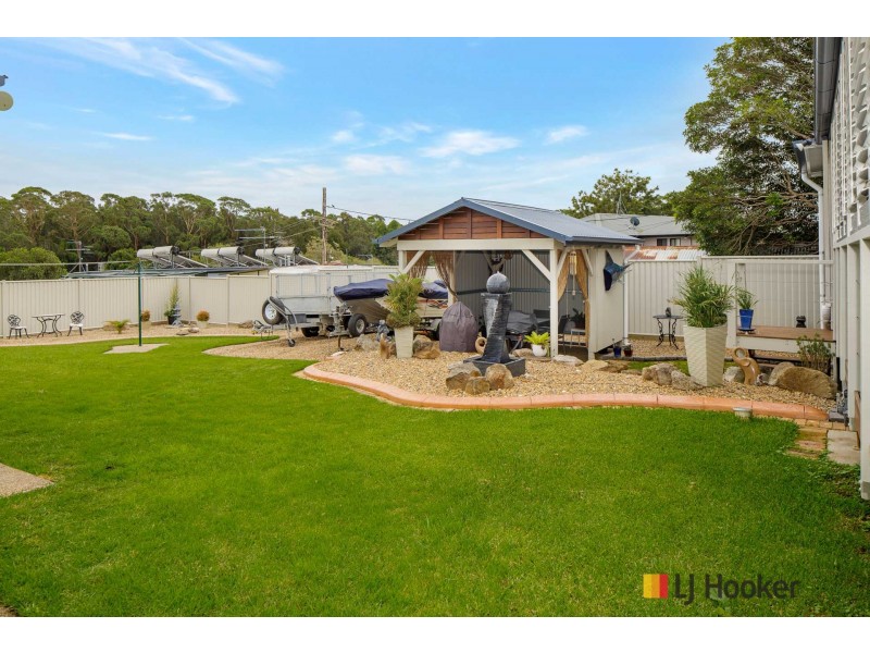 452 Beach Road, Sunshine Bay NSW 2536