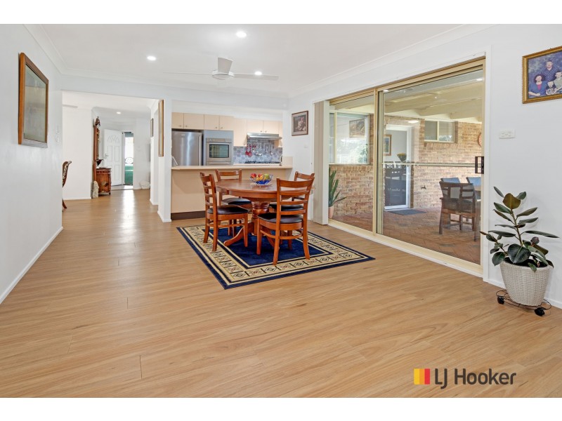 10 Paul Place, Batehaven NSW 2536