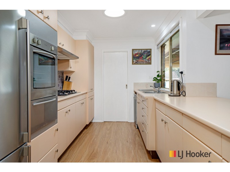 10 Paul Place, Batehaven NSW 2536