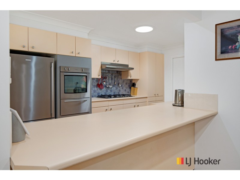10 Paul Place, Batehaven NSW 2536
