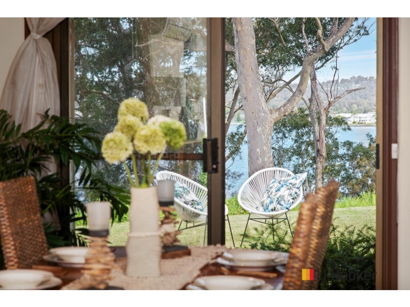 22 Peninsula Drive, North Batemans Bay NSW 2536