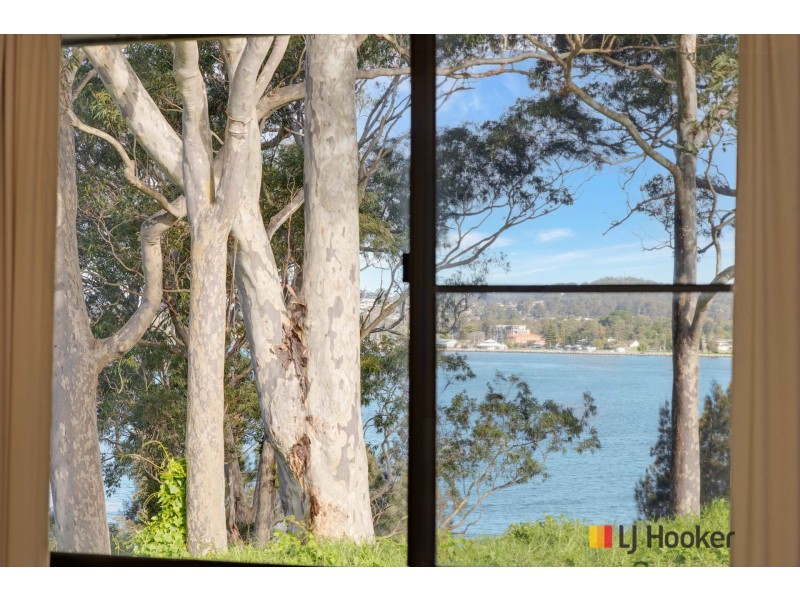 22 Peninsula Drive, North Batemans Bay NSW 2536
