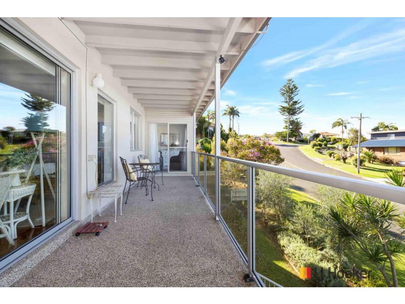 24 Calton Road, Batehaven NSW 2536