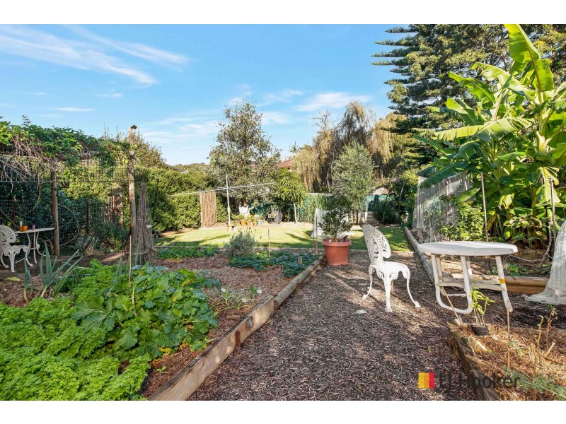 24 Calton Road, Batehaven NSW 2536