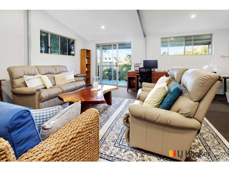 24 Calton Road, Batehaven NSW 2536