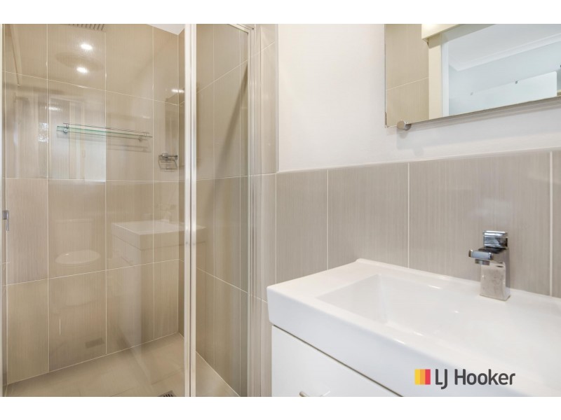 24 Calton Road, Batehaven NSW 2536