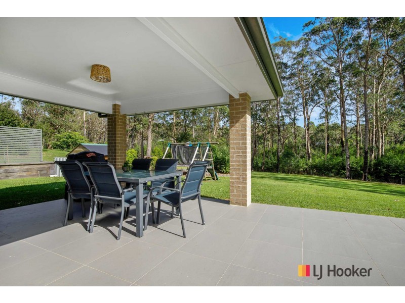 4 Waterson Drive, Surf Beach NSW 2536