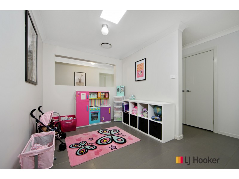4 Waterson Drive, Surf Beach NSW 2536