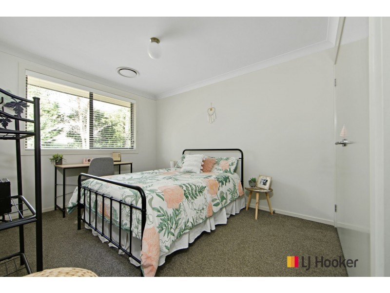 4 Waterson Drive, Surf Beach NSW 2536