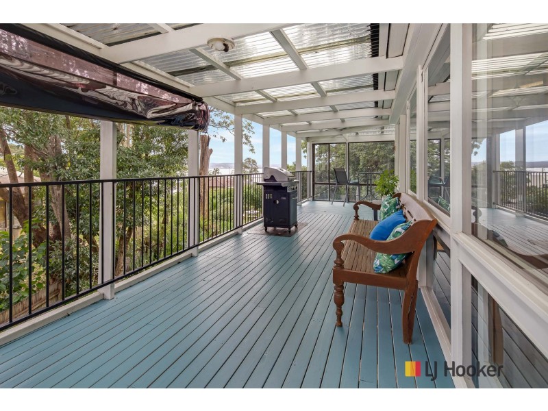 2 Lockyersleigh Avenue, Batehaven NSW 2536