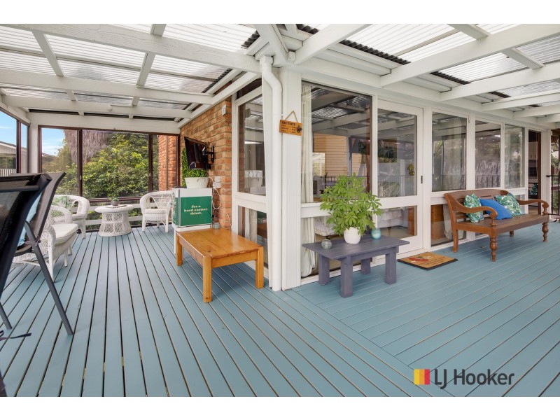 2 Lockyersleigh Avenue, Batehaven NSW 2536