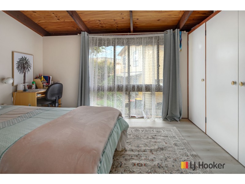 2 Lockyersleigh Avenue, Batehaven NSW 2536