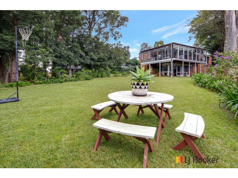 2 Lockyersleigh Avenue, Batehaven NSW 2536