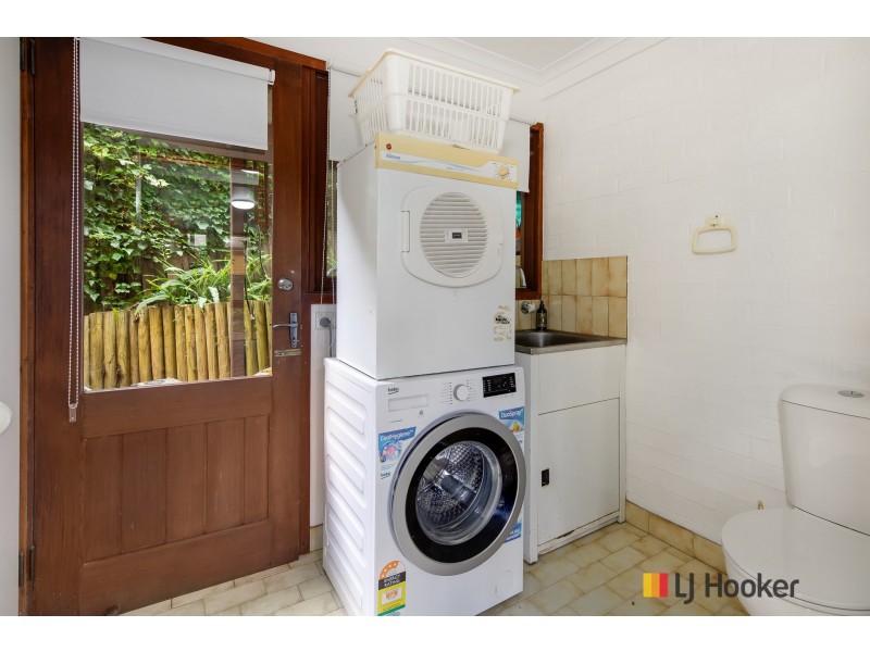 2 Lockyersleigh Avenue, Batehaven NSW 2536