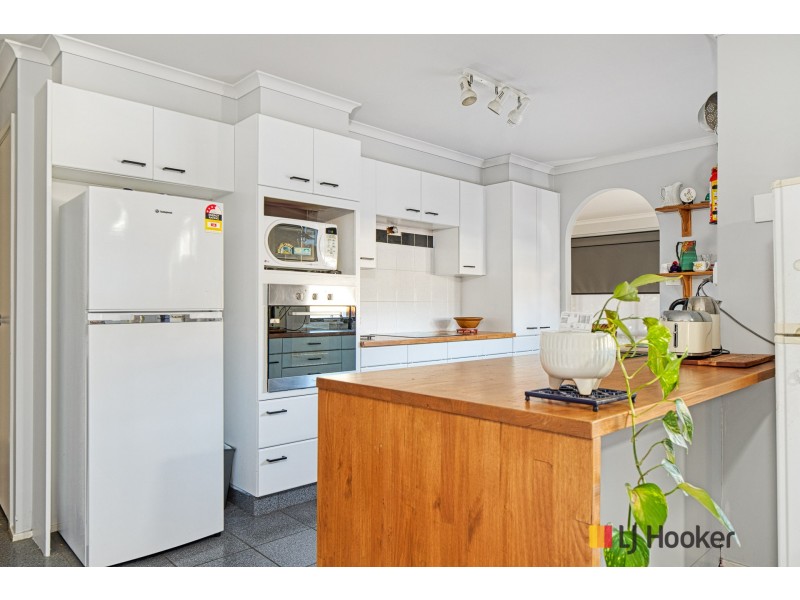 83 Karoola Crescent, Surfside NSW 2536