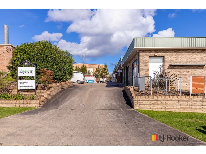 16 Kylie Crescent, Batemans Bay NSW 2536