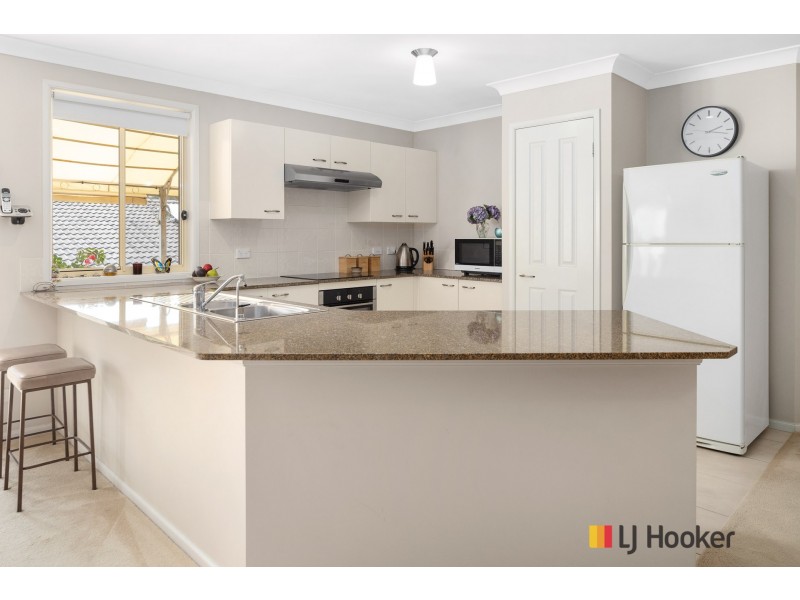 10 Batman Place, Sunshine Bay NSW 2536