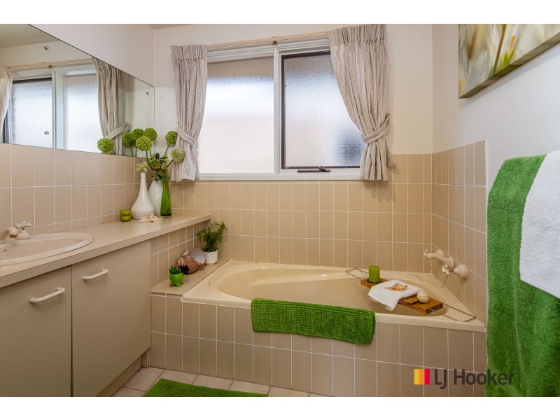 14 Kurrara Close, Malua Bay NSW 2536