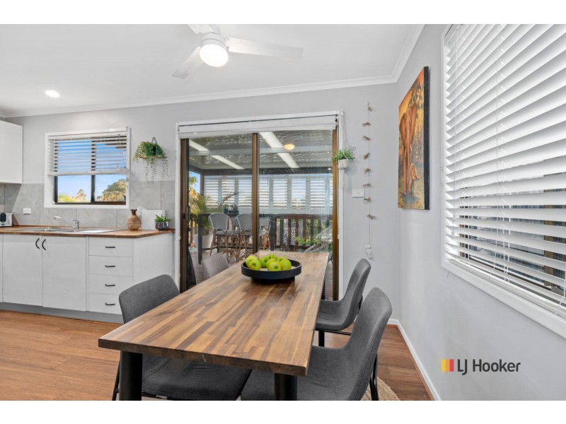 21 Berrima Parade, Surfside NSW 2536