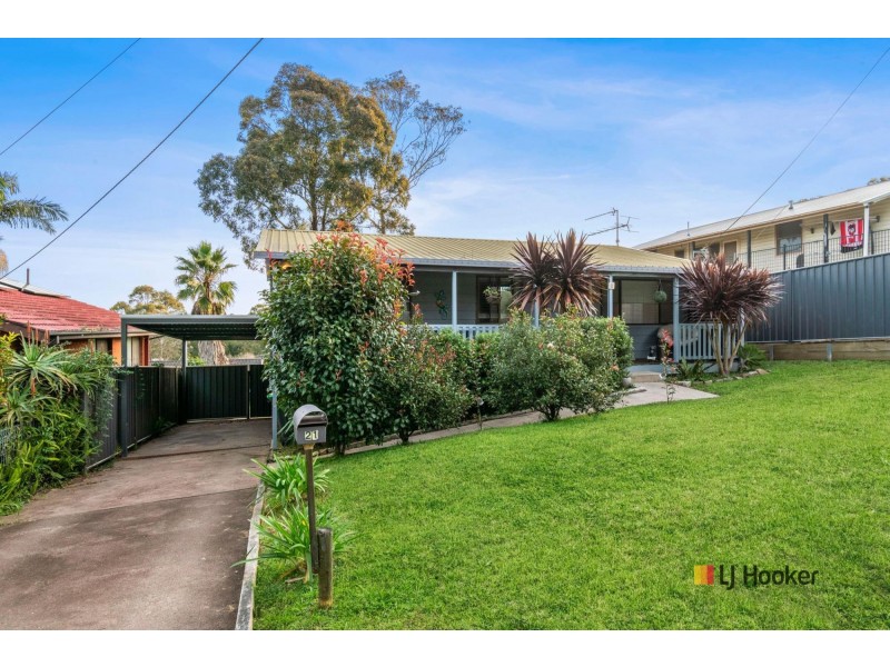 21 Berrima Parade, Surfside NSW 2536