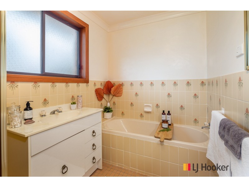 60 MALONEYS DRIVE, Maloneys Beach NSW 2536