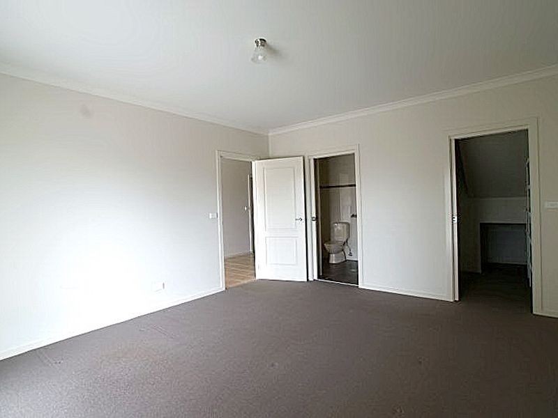 24 Catalina Drive, Catalina NSW 2536