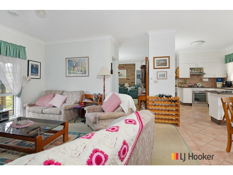 81 Eric Fenning Drive, Surf Beach NSW 2536